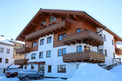 Das Gebäude in dem sich die Ferienwohnung befindet