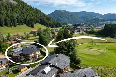 Ein allgemeiner Bergblick oder ein Berglick von der Ferienwohnung aus