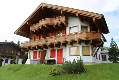 Das Gebäude in dem sich die Ferienwohnung befindet