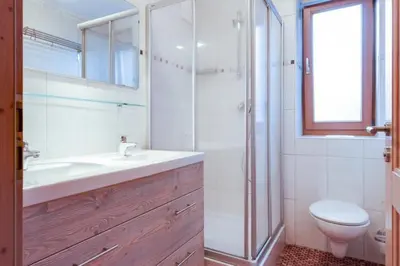 Ein Badezimmer in der Unterkunft Haus Frida Top 33