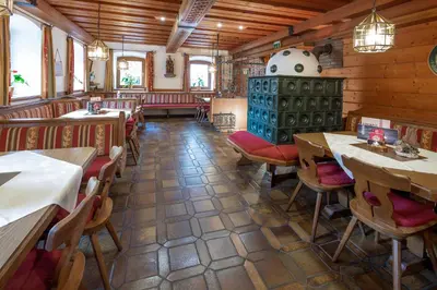 Ein Restaurant oder anderes Speiselokal in der Unterkunft Gasthof Maria Kirchental