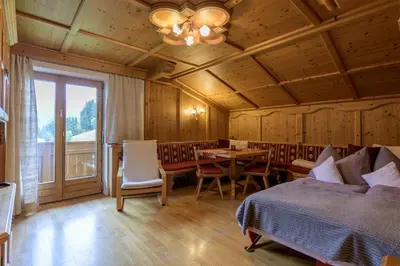 Ein Sitzbereich in der Unterkunft Haus Pfister