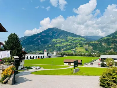 Ein allgemeiner Bergblick oder ein Berglick von der Ferienwohnung aus