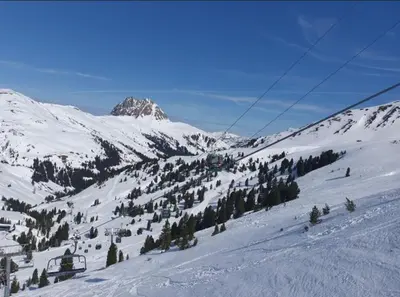 Mountain Lodge im Winter