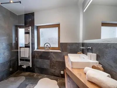 Ein Badezimmer in der Unterkunft Chalet Alexandra