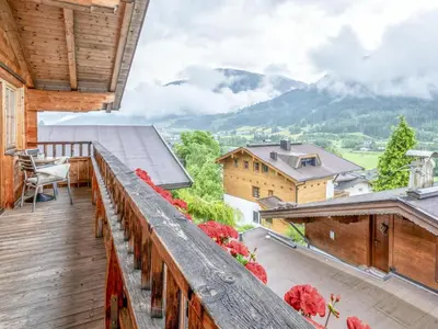 Ein allgemeiner Bergblick oder ein Berglick von der Ferienwohnung aus