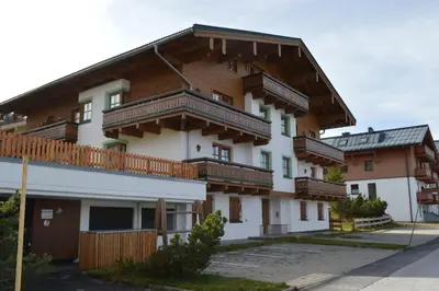 Das Gebäude in dem sich die Ferienwohnung befindet
