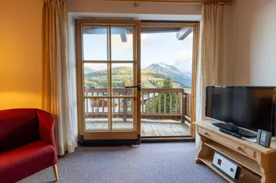 Ein allgemeiner Bergblick oder ein Berglick von der Ferienwohnung aus