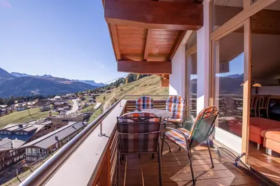 Ein allgemeiner Bergblick oder ein Berglick von der Ferienwohnung aus