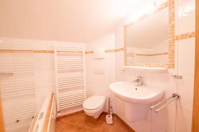 Ein Badezimmer in der Unterkunft Am Edelweißanger Haus A Top 7