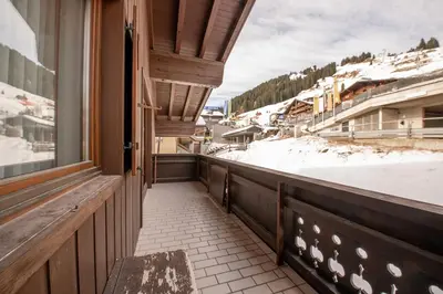 Ein allgemeiner Bergblick oder ein Berglick von der Ferienwohnung aus