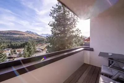 Ein allgemeiner Bergblick oder ein Berglick von der Ferienwohnung aus