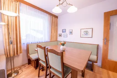 Ein Sitzbereich in der Unterkunft Appartement Am Anger Top 33