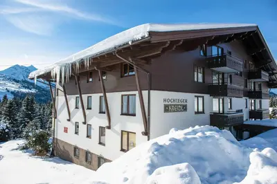 Ein allgemeiner Bergblick oder ein Berglick von der Ferienwohnung aus