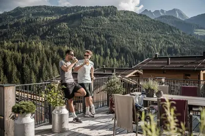 Ein allgemeiner Bergblick oder ein Berglick von des Chalets aus