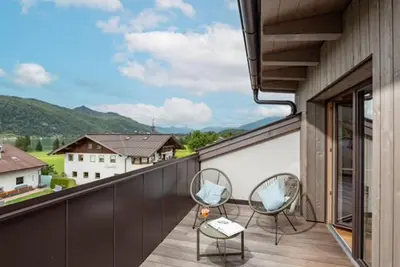 Ein allgemeiner Bergblick oder ein Berglick von der Ferienwohnung aus