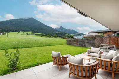 Ein allgemeiner Bergblick oder ein Berglick von der Ferienwohnung aus