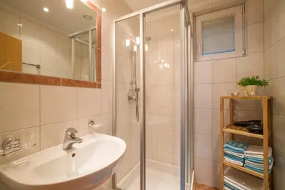 Ein Badezimmer in der Unterkunft Haus Mader