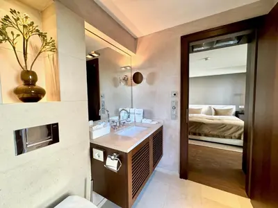 Ein Bett oder Betten in einem Zimmer der Unterkunft KITZ DELUXE SUITE 1 & 2 im Zentrum mit eigenem SPA & PARKEN by belle-stay