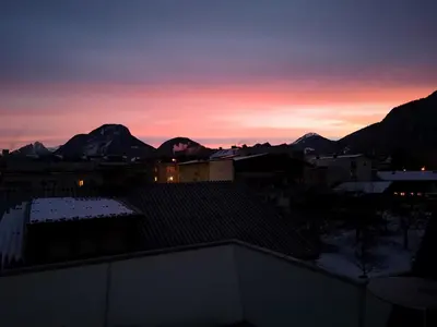 Ein allgemeiner Bergblick oder ein Berglick von der Ferienwohnung aus