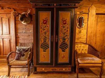 Ein Sitzbereich in der Unterkunft Historic farmhouse 200 years old meets new