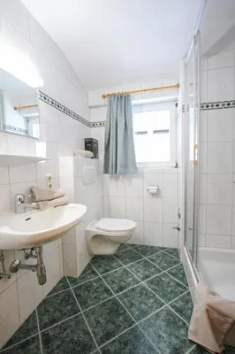 Ein Badezimmer in der Unterkunft Ferienwohnung Königsleiten 121b - Top 4