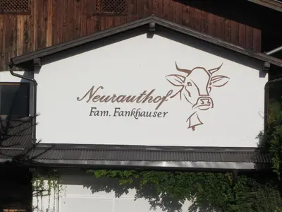 Ein Zertifikat, Auszeichnung, Logo oder anderes Dokument, das in der Unterkunft Neurauthof ausgestellt ist