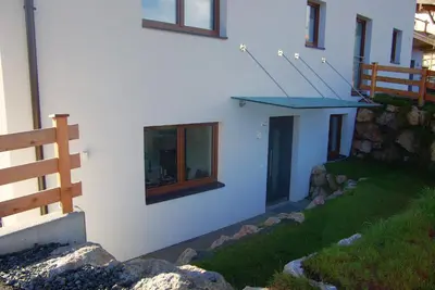 Das Gebäude in dem sich die Ferienwohnung befindet