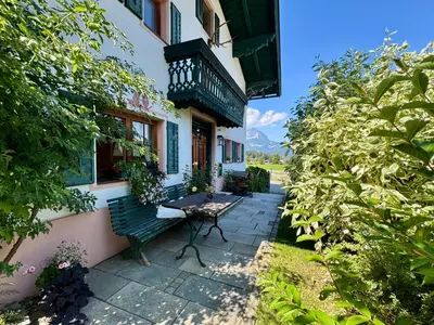 Ein Garten an der Unterkunft ALPIN CHARME APARTMENTS Tonis cozy Boutique Apartment