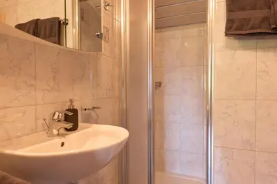 Ein Badezimmer in der Unterkunft PETER'S - Bergbauernhof mit Weitblick