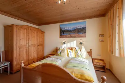 Ein Bett oder Betten in einem Zimmer der Unterkunft Haus Schmidbauer