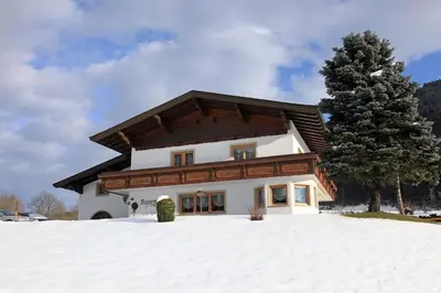 Das Gebäude in dem sich das Bed & Breakfast befindet