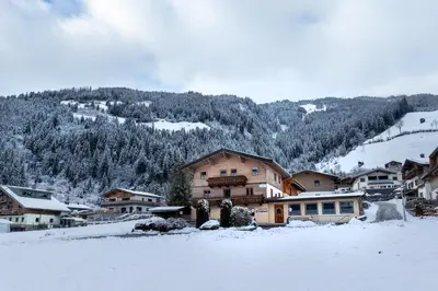 Haus Eckhausl Family im Winter