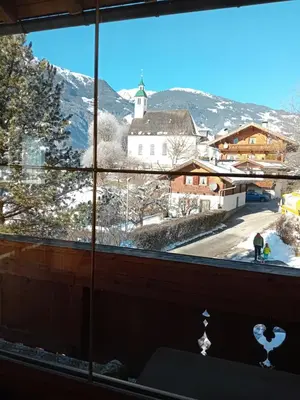 Ein allgemeiner Bergblick oder ein Berglick von der Ferienwohnung aus