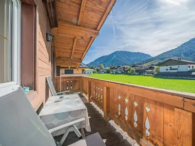 Ein allgemeiner Bergblick oder ein Berglick von der Ferienwohnung aus