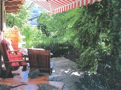 Ein Garten an der Unterkunft Haus Madlen
