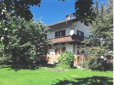 Ein Garten an der Unterkunft Haus Madlen