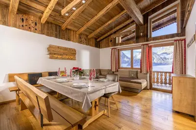 Ein Sitzbereich in der Unterkunft Chalet Modern Life