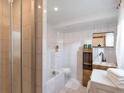 Ein Badezimmer in der Unterkunft Chalet in Fügen near Spieljoch Ski Lift