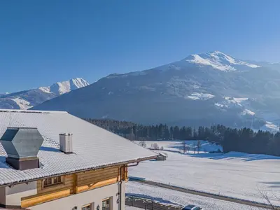 Ein allgemeiner Bergblick oder ein Berglick von der Ferienwohnung aus