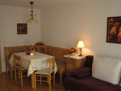 Ein Sitzbereich in der Unterkunft Karrerhof
