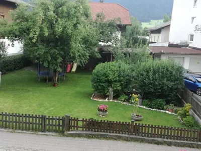 Ein Garten an der Unterkunft Karrerhof