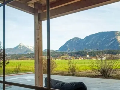 Ein allgemeiner Bergblick oder ein Berglick von der Ferienwohnung aus