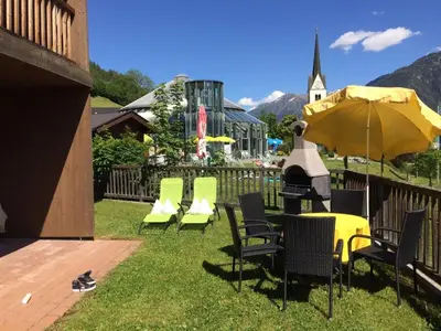 Ein allgemeiner Bergblick oder ein Berglick von des Ferienhauses aus
