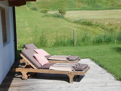 Ein Garten an der Unterkunft Bichlnwiesn
