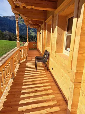 Ein Balkon oder eine Terrasse in der Unterkunft Ferienwohnung Altrach