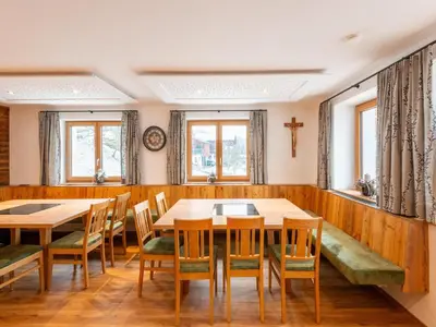 Ein Sitzbereich in der Unterkunft Farmhouse in Bramberg with Sauna & Ski Access