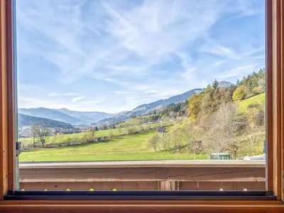 Ein allgemeiner Bergblick oder ein Berglick von der Ferienwohnung aus
