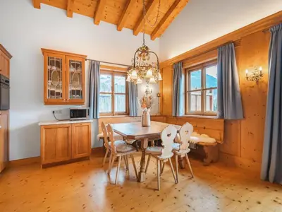 Küche/Küchenzeile in der Unterkunft Chalet in Kitzbühel near Ski Lifts