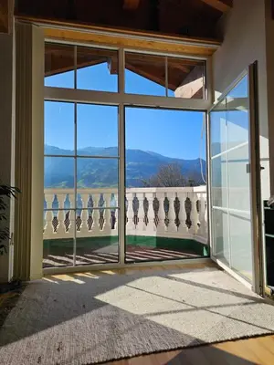 Ein Balkon oder eine Terrasse in der Unterkunft Zilleralps Fewo